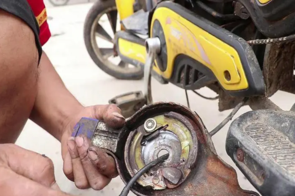 普洱市电动车刹车故障